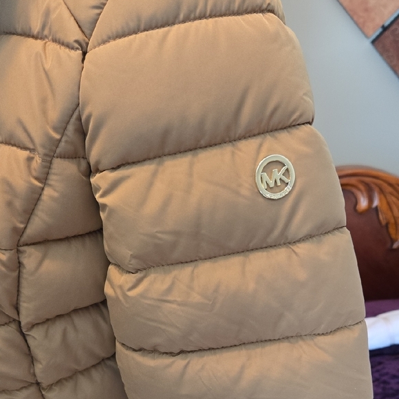 Michael Kors Beige Puffer Jacket - Picture 3 of 13